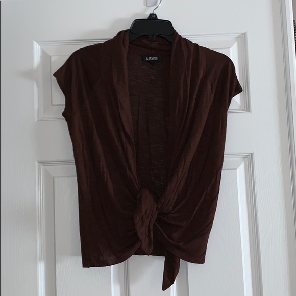 A. Byer brown wrap top size small - Picture 1 of 5